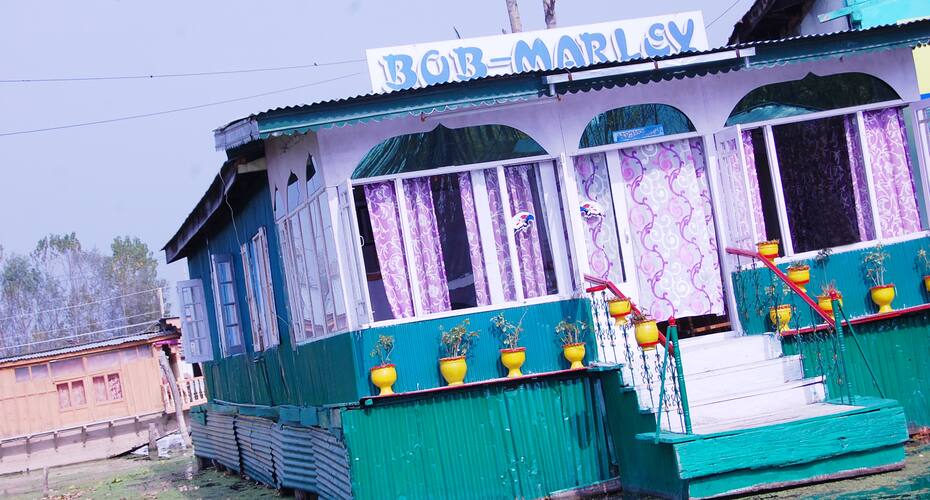 Bob Marley Houseboat, Srinagar 3